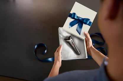 Philips Wet and Dry Electric Shaver S1301/02 Series 1000 Fast Charge S1301