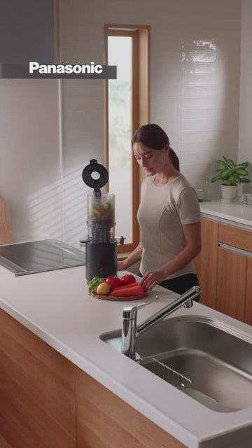 Panasonic Large Inlet Slow Juicer MJ-L800KSK / MJL800KSK